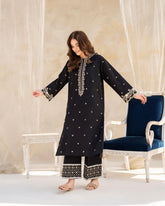 Zehn-e-Zar - Embroidered 2pc