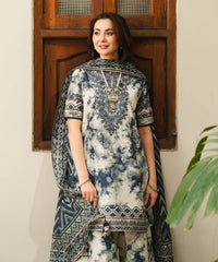 Inaya – 3-Piece Embroidered Lawn Suit