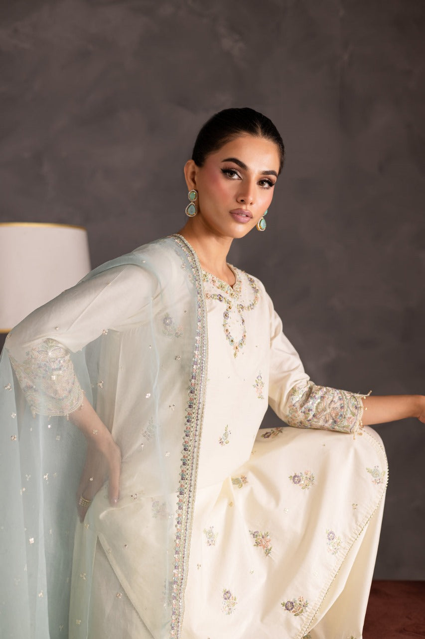 Pehchan– 3-Piece Embroidered Lawn Suit